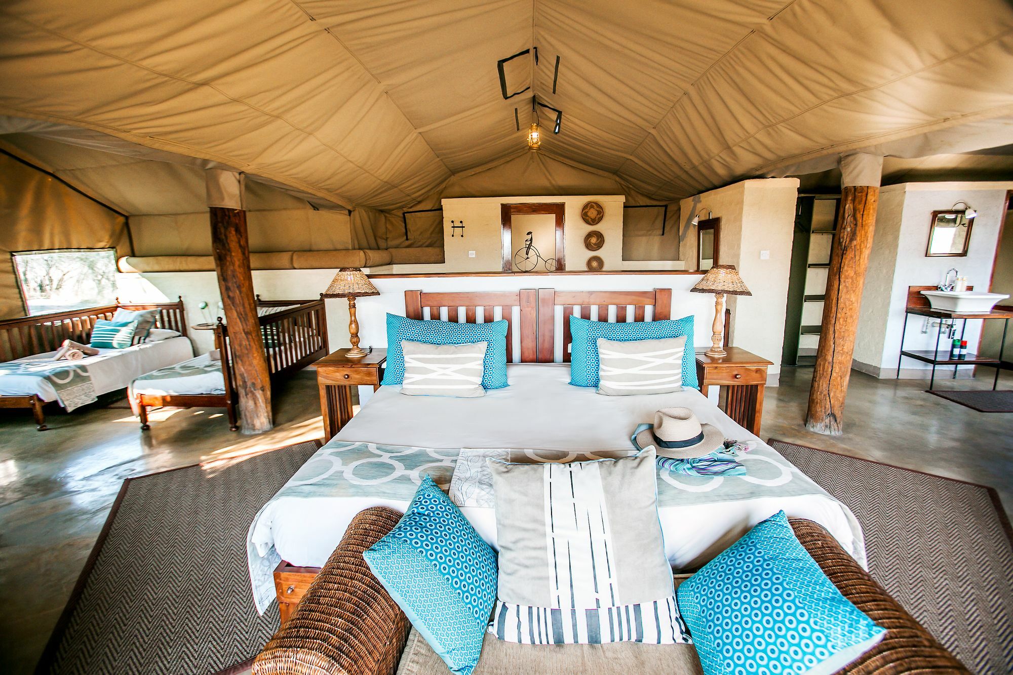 The Hide Safari Camp Hotell Dete Exteriör bild